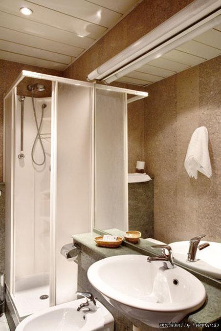 Dropiluc Hotel Druento Room photo